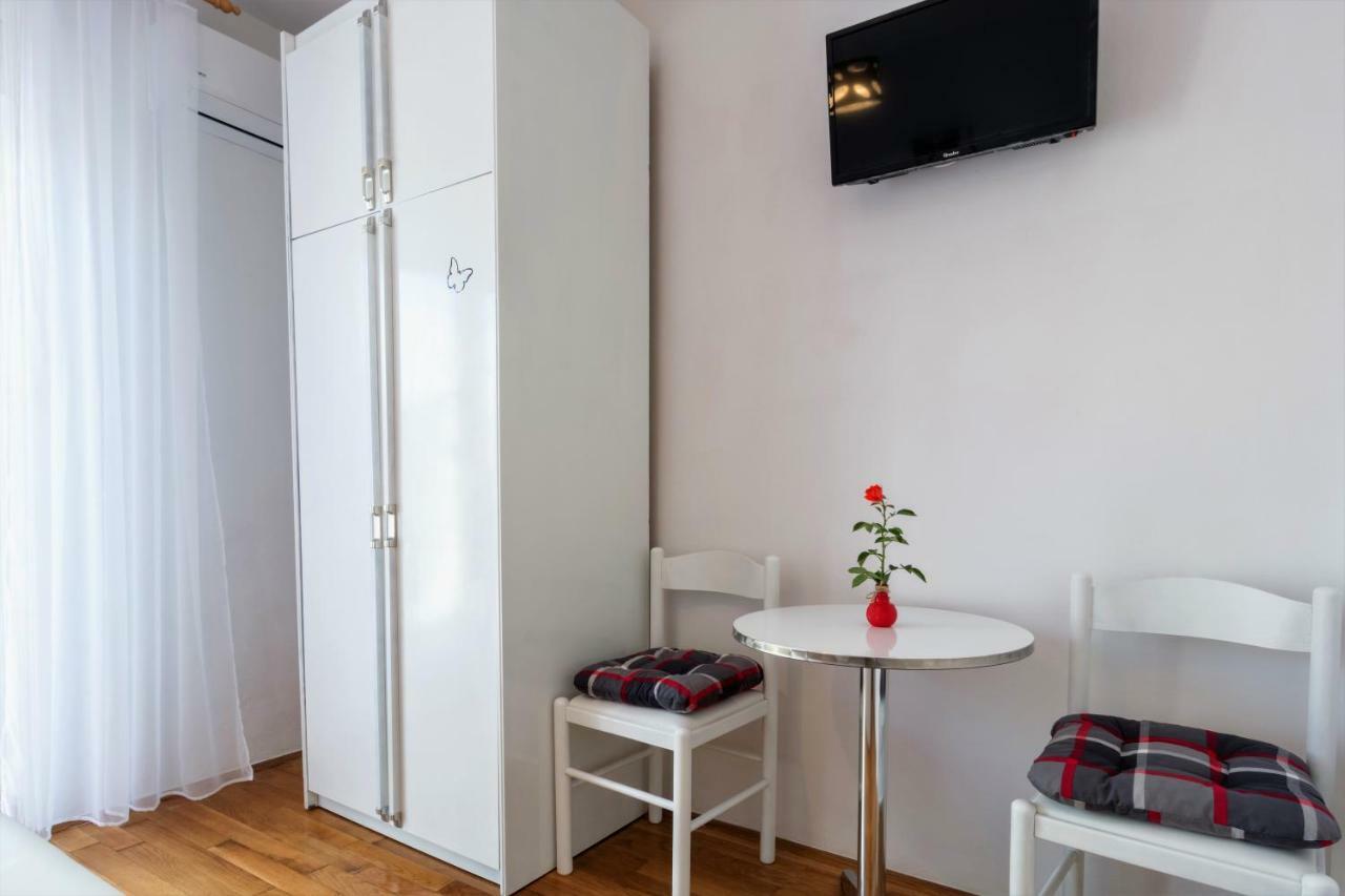 Vacation House Maslina Rupalj Екстер'єр фото